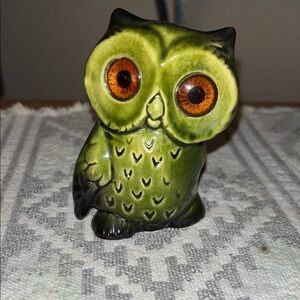 Vintage Owl Figurine made by Roselane California